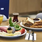 Express - - Atakoy Metro By Ihg ホテル 3*
