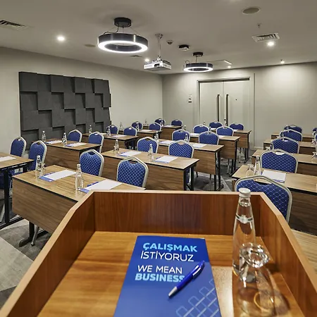 Express - - Atakoy Metro By Ihg