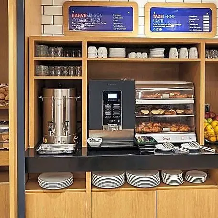 Express - - Atakoy Metro By Ihg מלון 3*