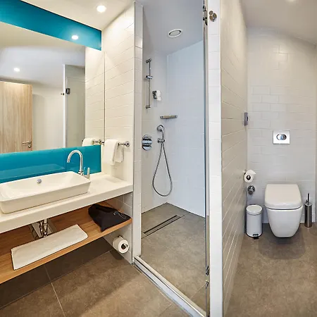 Hotel Express - - Atakoy Metro By Ihg