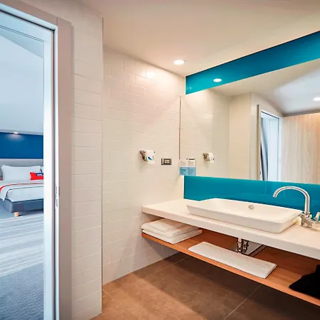 Express - - Atakoy Metro By Ihg Hotel