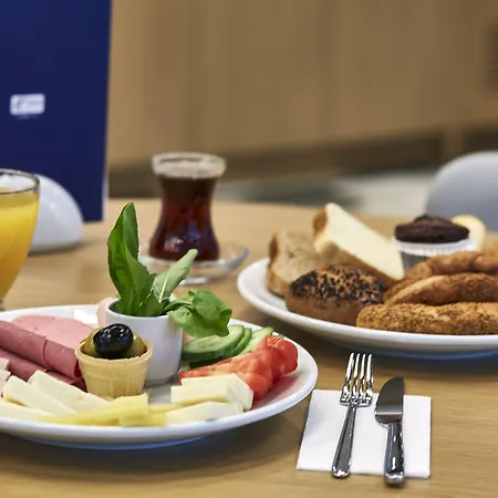 Express - - Atakoy Metro By Ihg Hotel 3*
